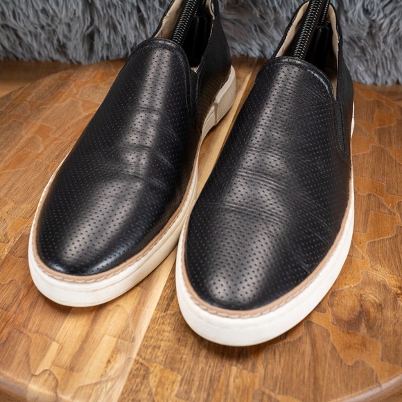 Size 9.5 - Naturalizer Women's Jade Loafer Black - Picture 2 of 8